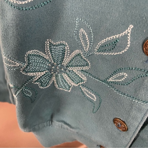 Alfred Dunner Embroidered Beaded Button Up Cardigan Size Large Teal - Picture 7 of 9